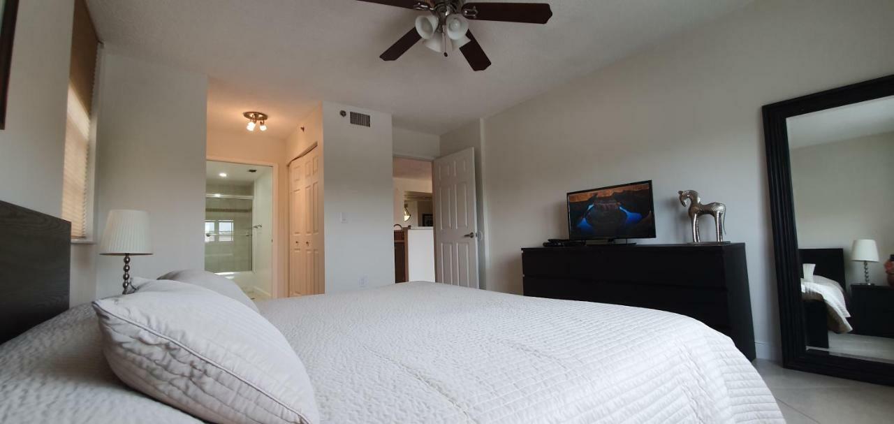 Yacht Club Aventura 2BR + 2BA Apartment Miami Exterior foto